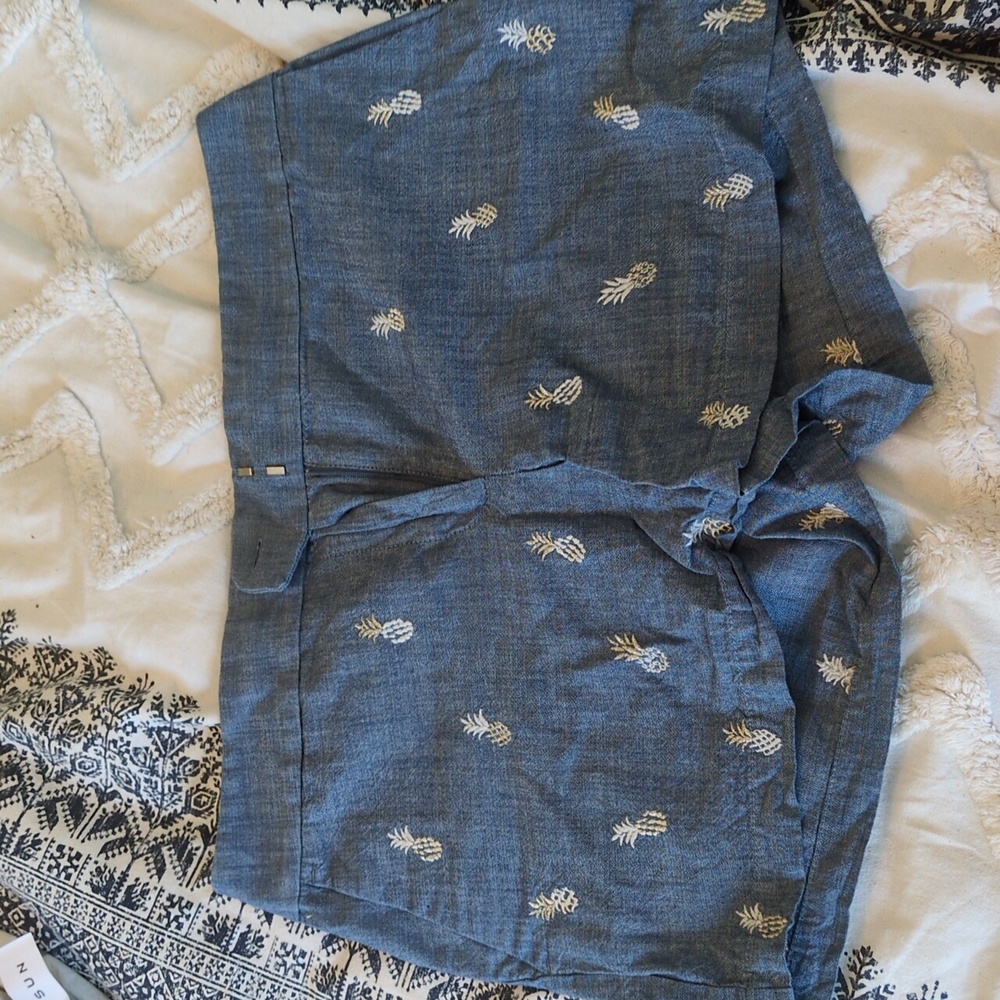 Loft size 10 shorts